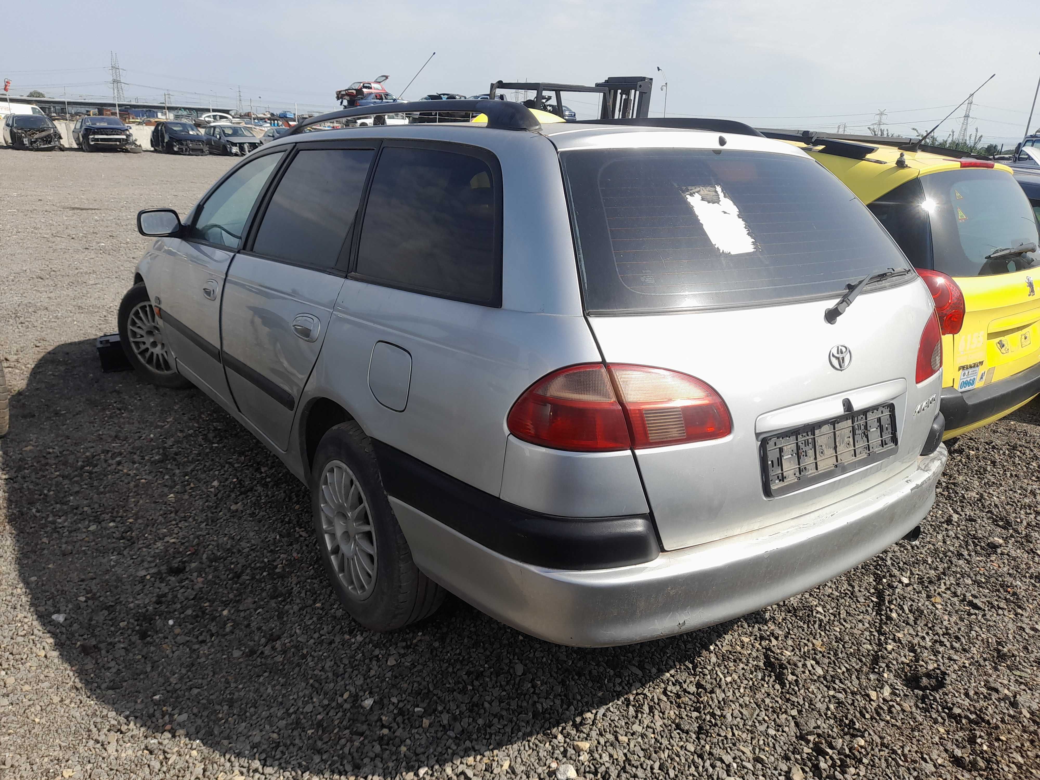 На части! Toyota Avensis 2.0 D4D