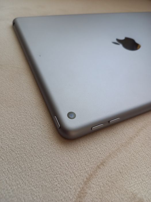 Ipad 6 128Gb cu incarcator si cablu date