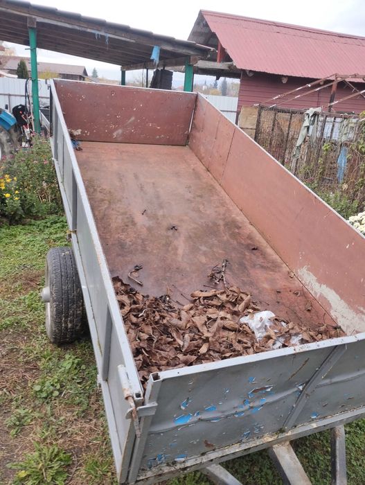 Vând tractor Ford dexta