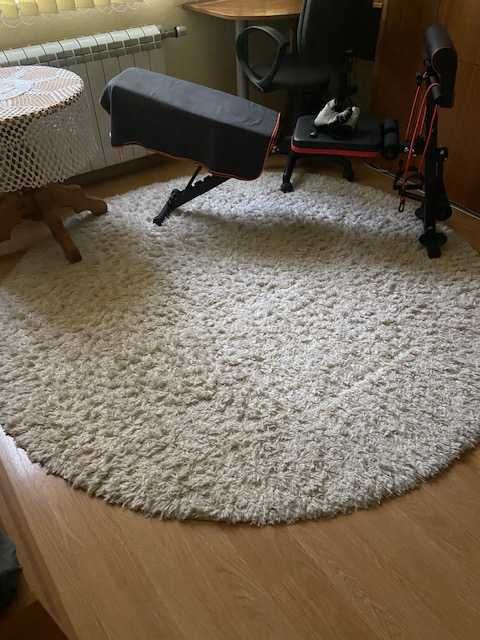 Килим, кръгъл, бял