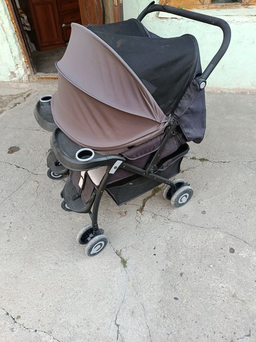 Egizaklar kolyaskasi