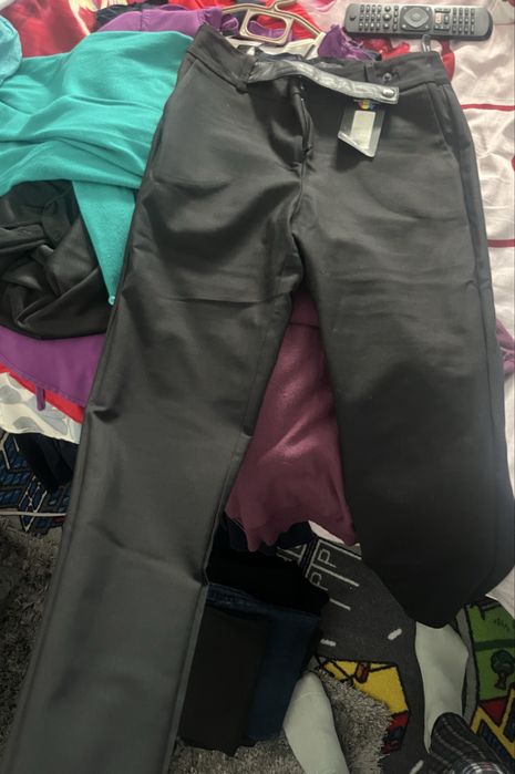 Pantaloni Fabricati in România si pantaloni de la LCWaikiki