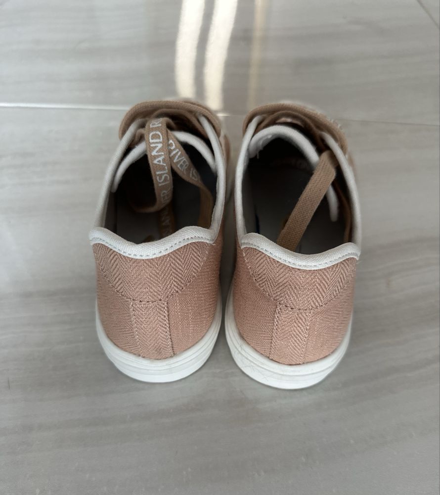 Кецове River Island
