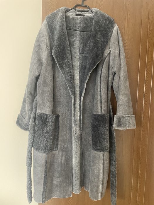 Дамско палто с колан