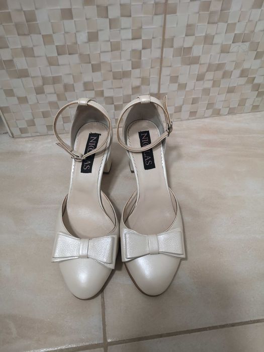Pantofi de mireasă din piele naturală făcuți pe comandă