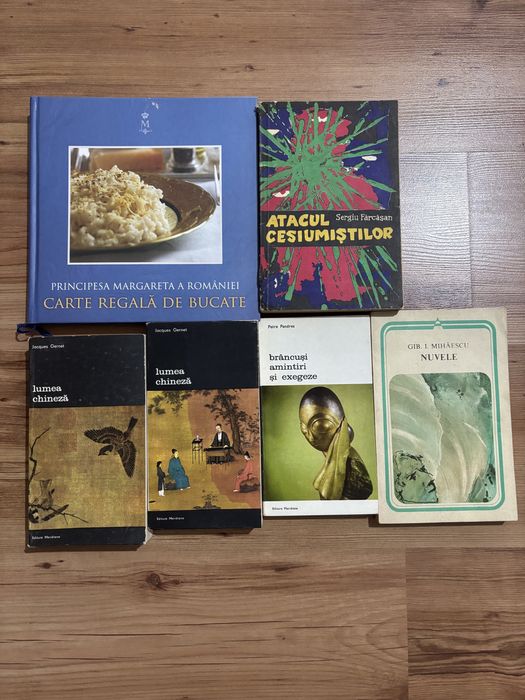 Vand carti noi si vechi