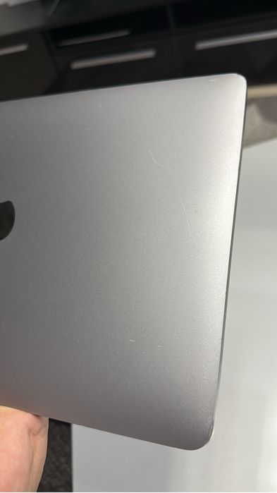 Macbook pro m1 a2338 2022 -defect