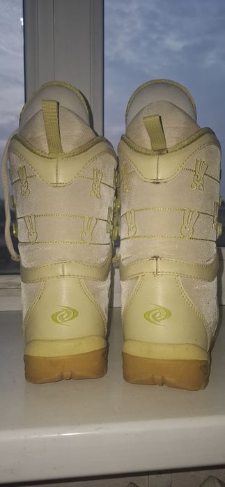 Сноуборлические ботинки  BONE