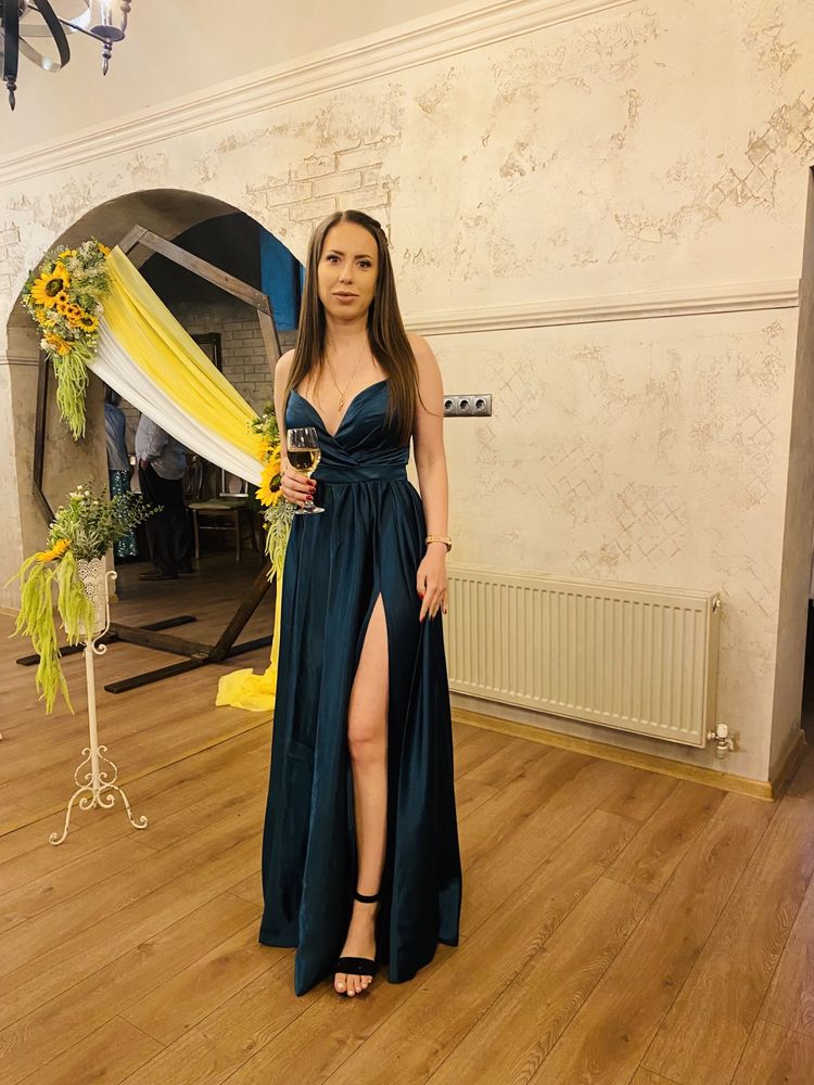 Официална рокля