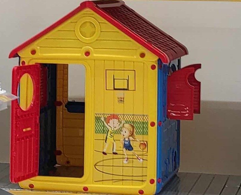 Къщичка за игра със звънец