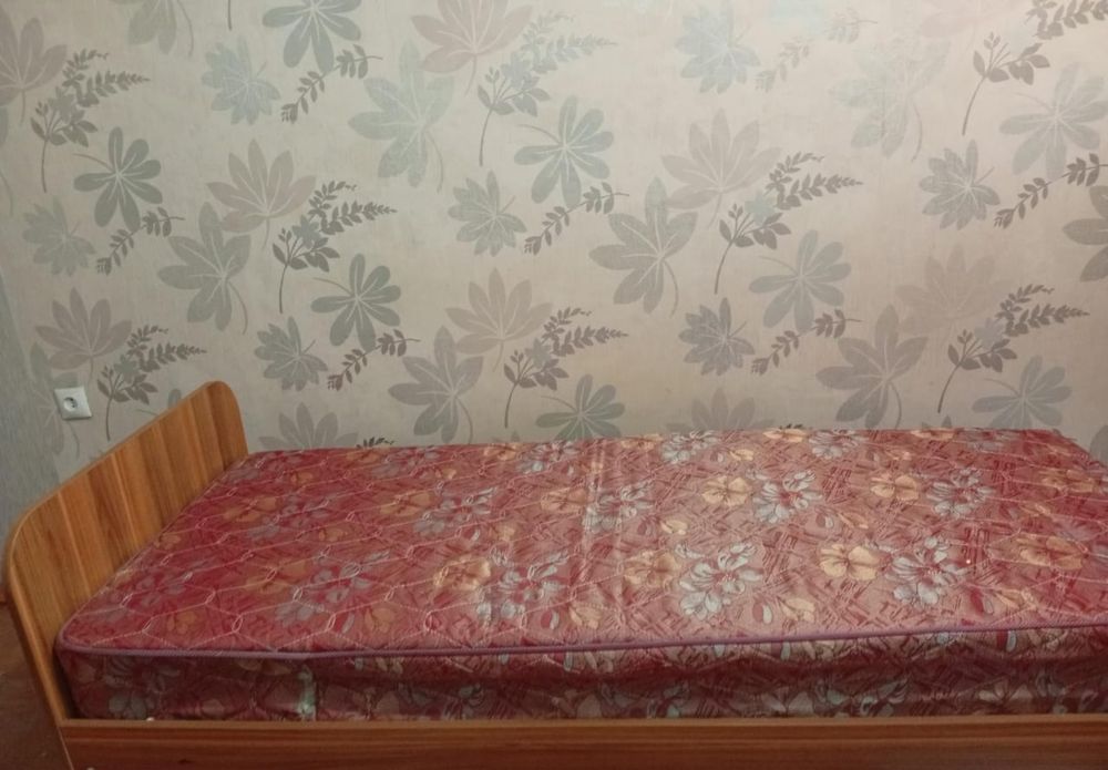 Продам кровать  Б/У имеется торг
