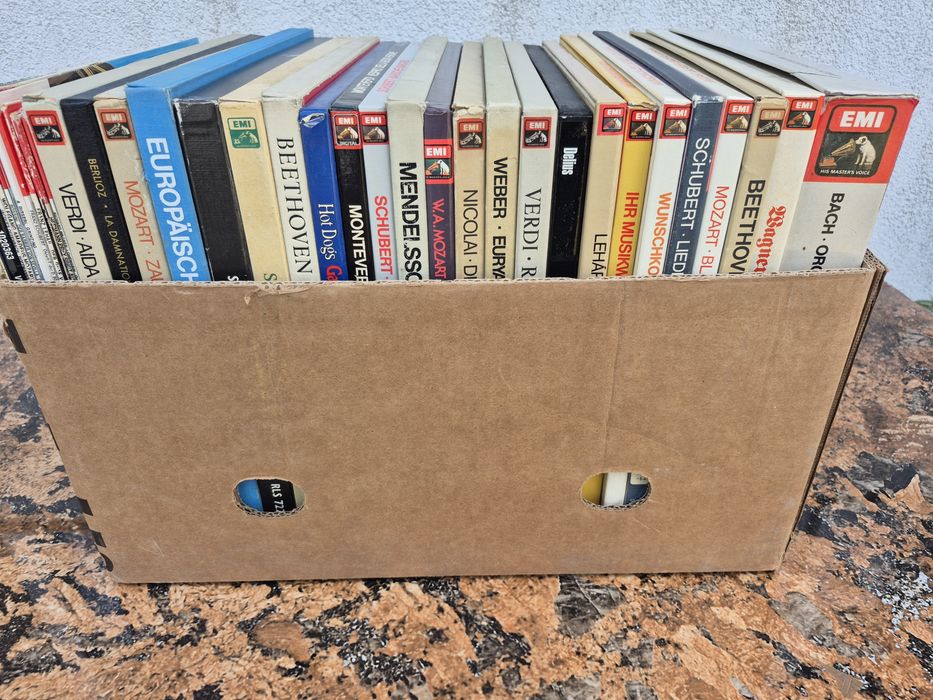 Vând Lot 150 Discuri Vinil colectia EMI HIS MASTERS VOICE muzica clasi