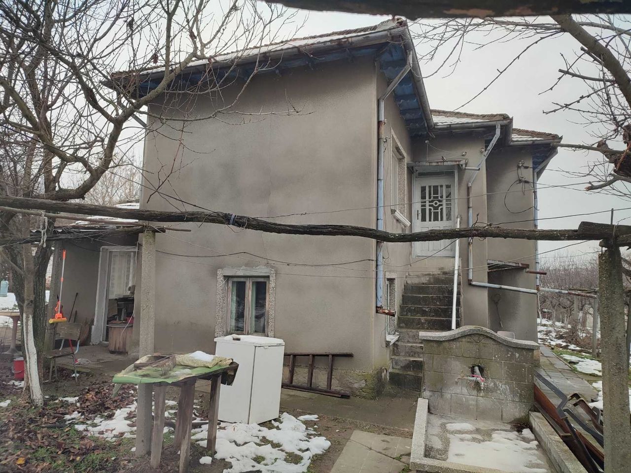 Продава се Къща в Свищов - 1200 кв.м за 11 €/кв.м - Снимка #1