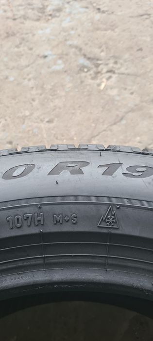2 anvelope iarna Pirelli 235/60/19,dot 2024.Pretul este pe bucata.