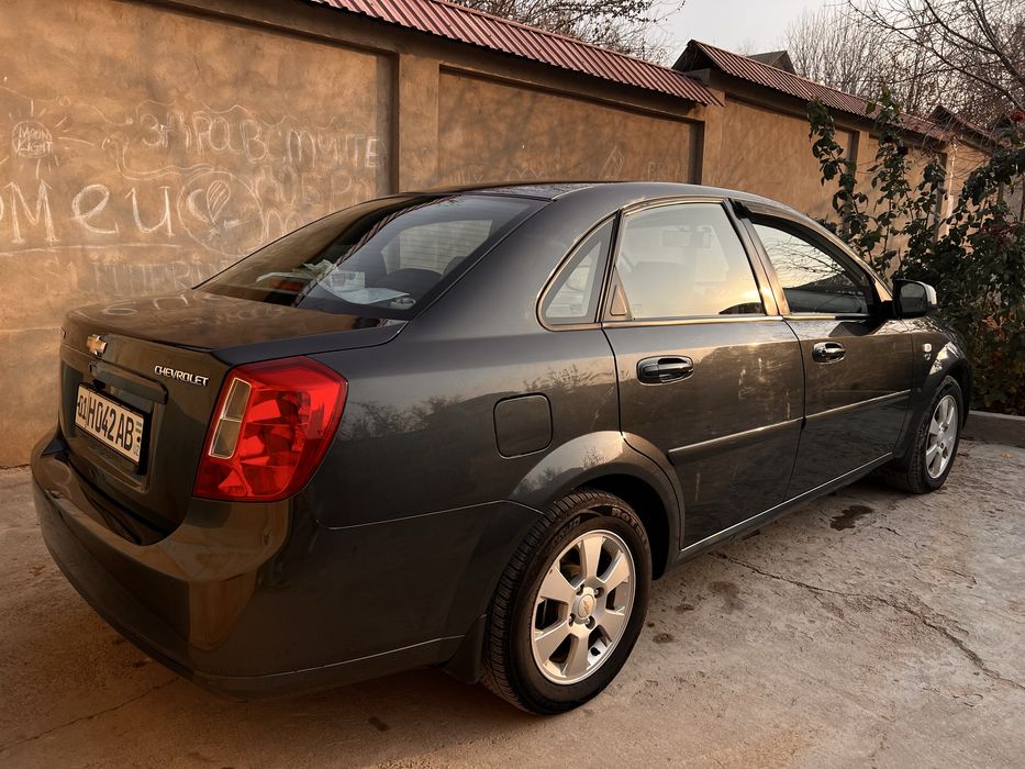 Джентра .Продаю свою машину срочно