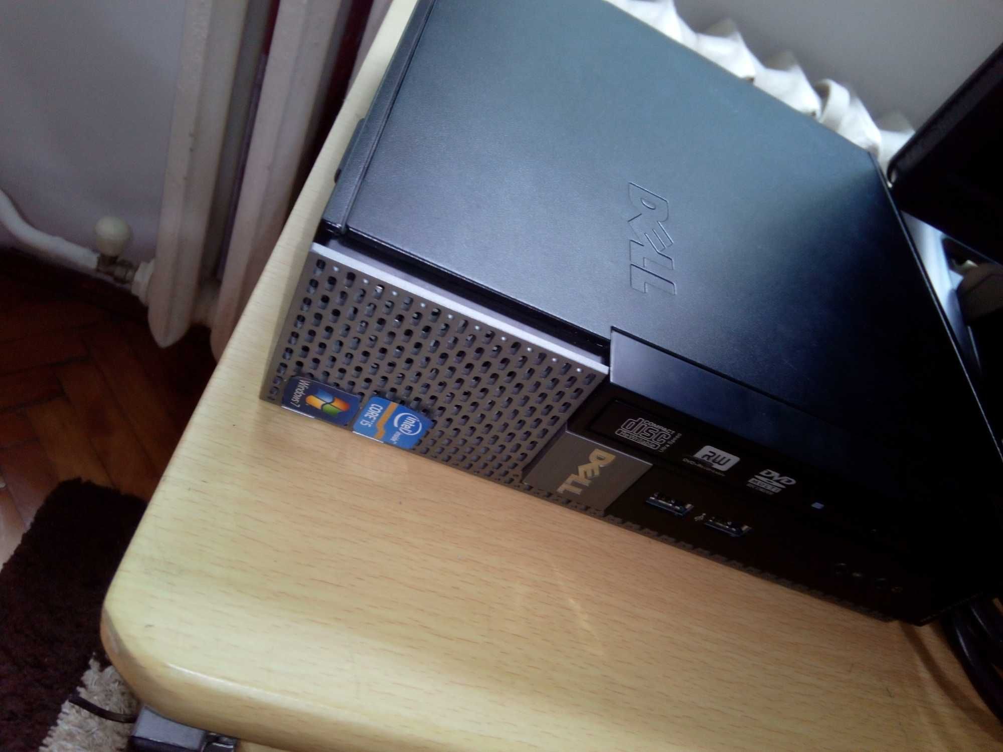 Настолен компютър DELL Optiplex 790 с монитор Hyundai