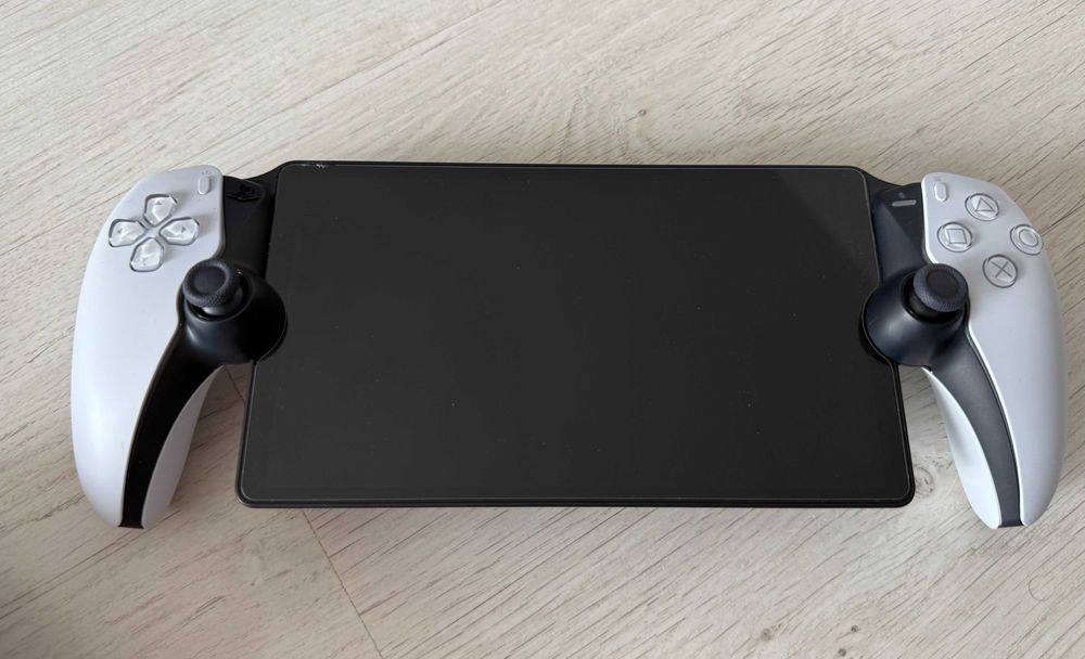 Playstation Portal + Husa