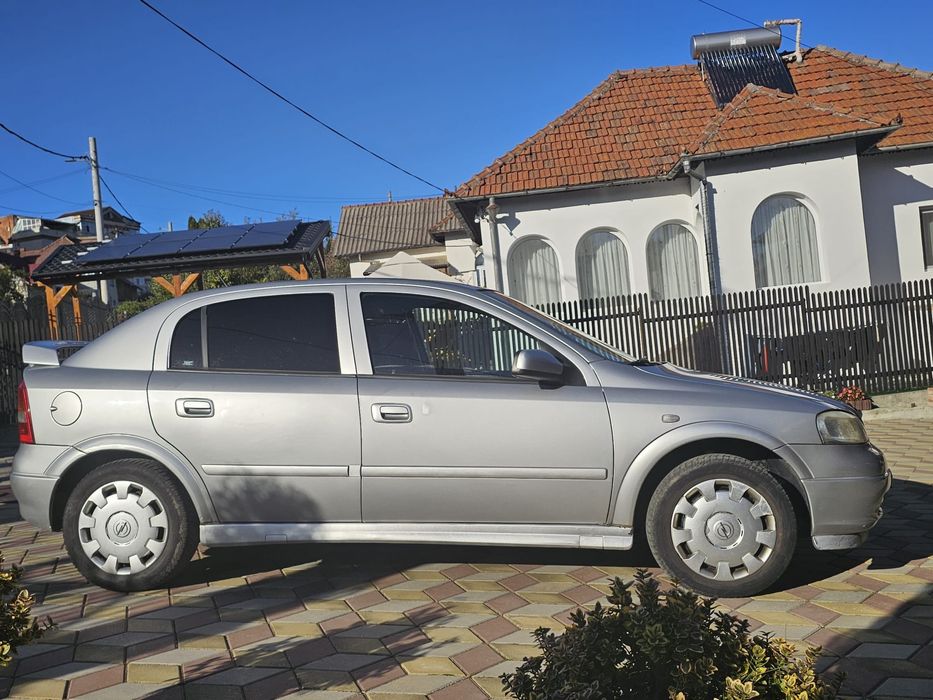 Vând Opel Astra g