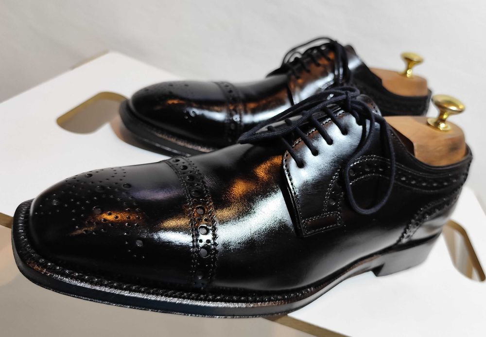 Pantofi derby 40.5 41 cap toe brogue Hugo Boss lucrati manual piele