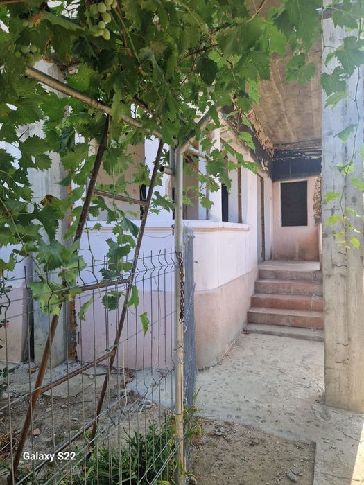 Casa de vanzare la 1 km de melinesti