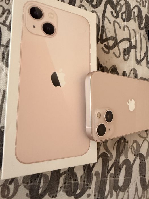 Iphone 13 розов