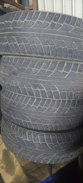 Шины зимние 225 /70/16