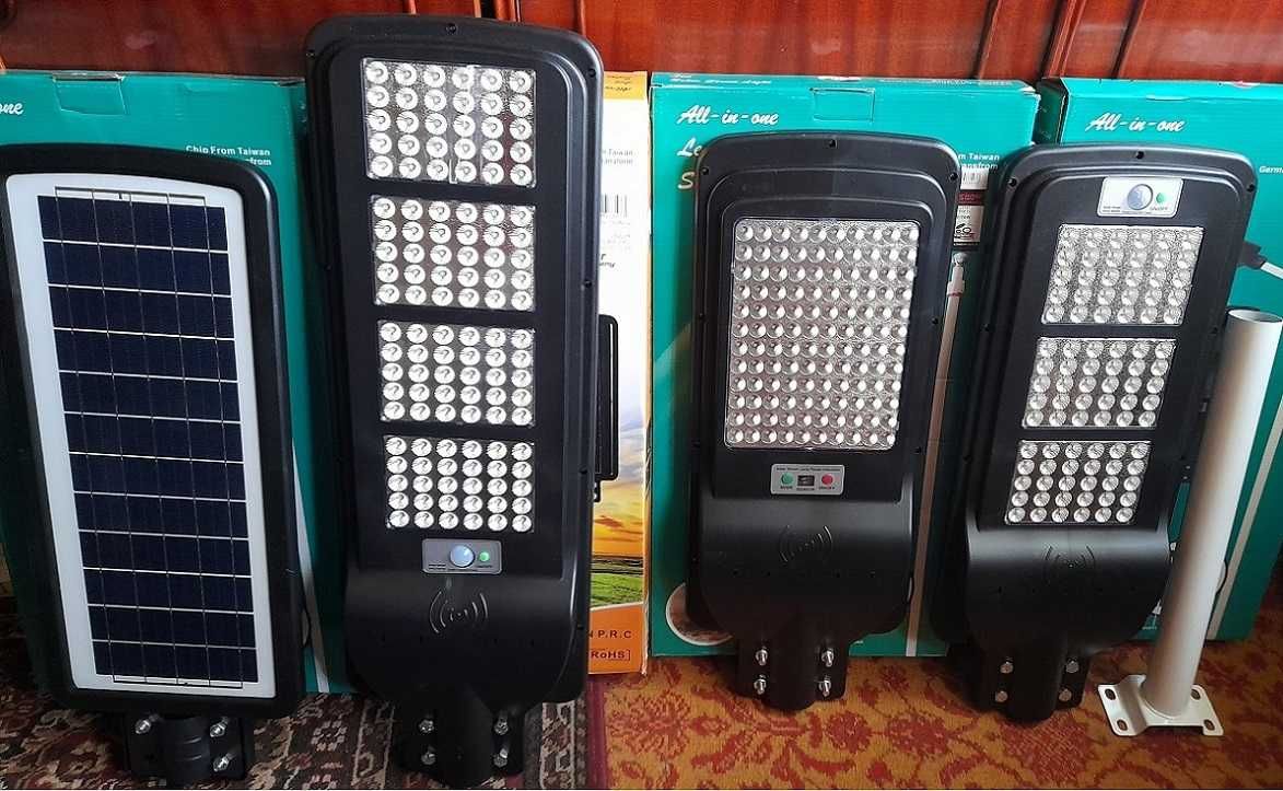 Lampa solara stradala 300w lumina foarte puternica , teava suport