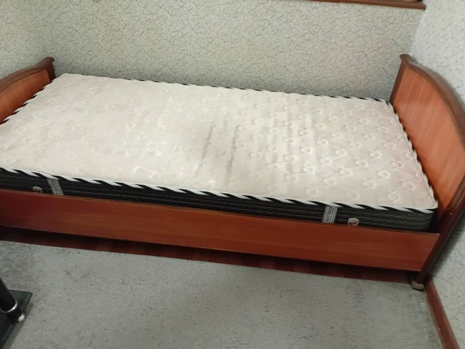 Продаётся кровать