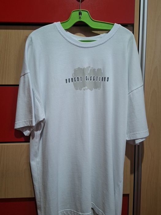 Продавам тениска