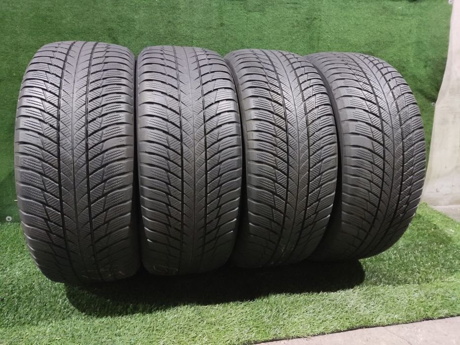 4бр. зимни гуми 245/50/19 Bridgestone Blizzak LM001, dot22
BRIDGESTONE