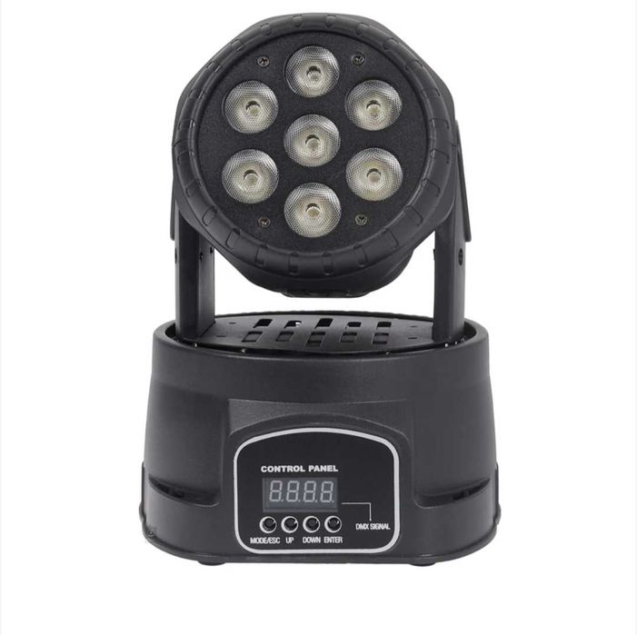 Флаш LED движеща се глава парти проектор 7x10w rgbw