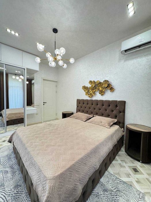 Жангох квартира новая 2х 75кв.м рядом метро Гафур Гулям