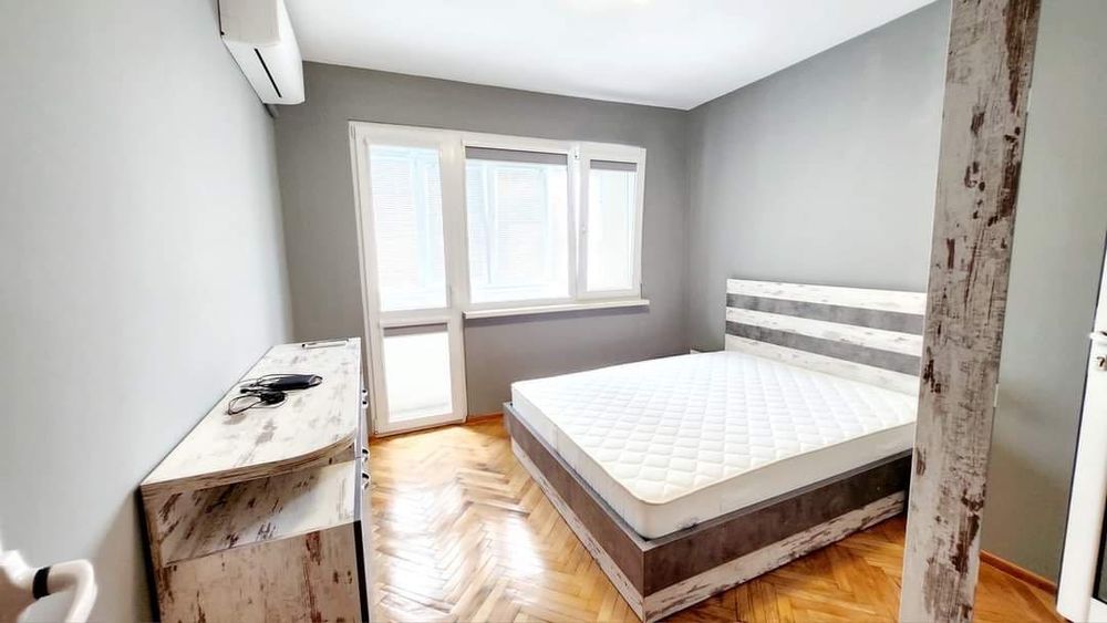 Дава се под наем Тристаен апартамент в Варна, Левски - 74 кв.м за 153500 € - Снимка #3