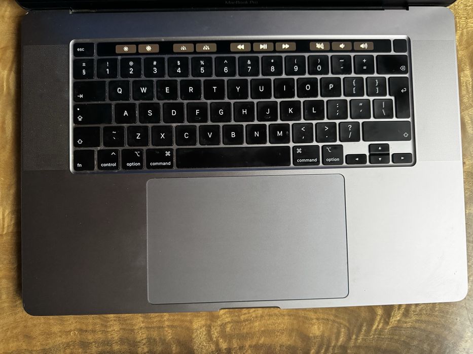 Apple Macbook Pro 16 2019 i7 16gb RAM