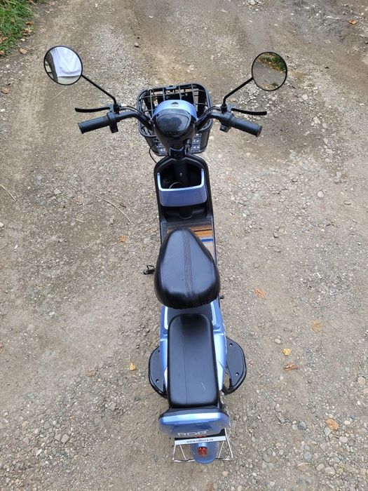 Vand scuter electric