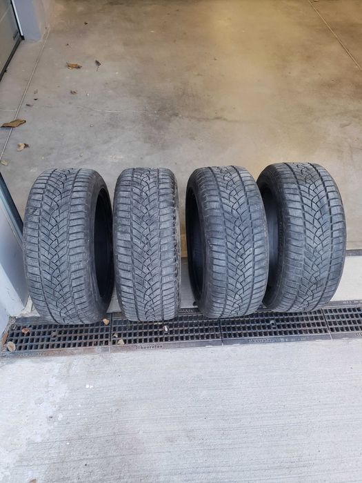225 50 17, Зимни гуми Good Year