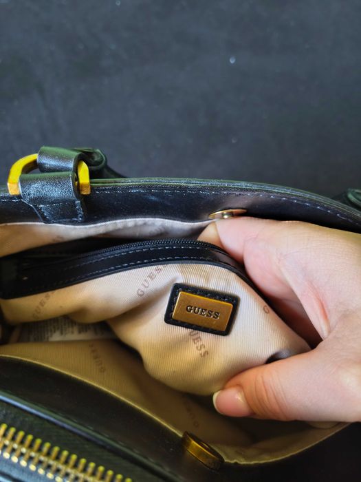 Оригинална Чанта Guess