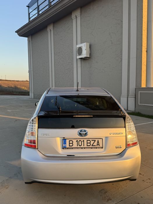 Toyota Prius 3  Hybrid+Benzina