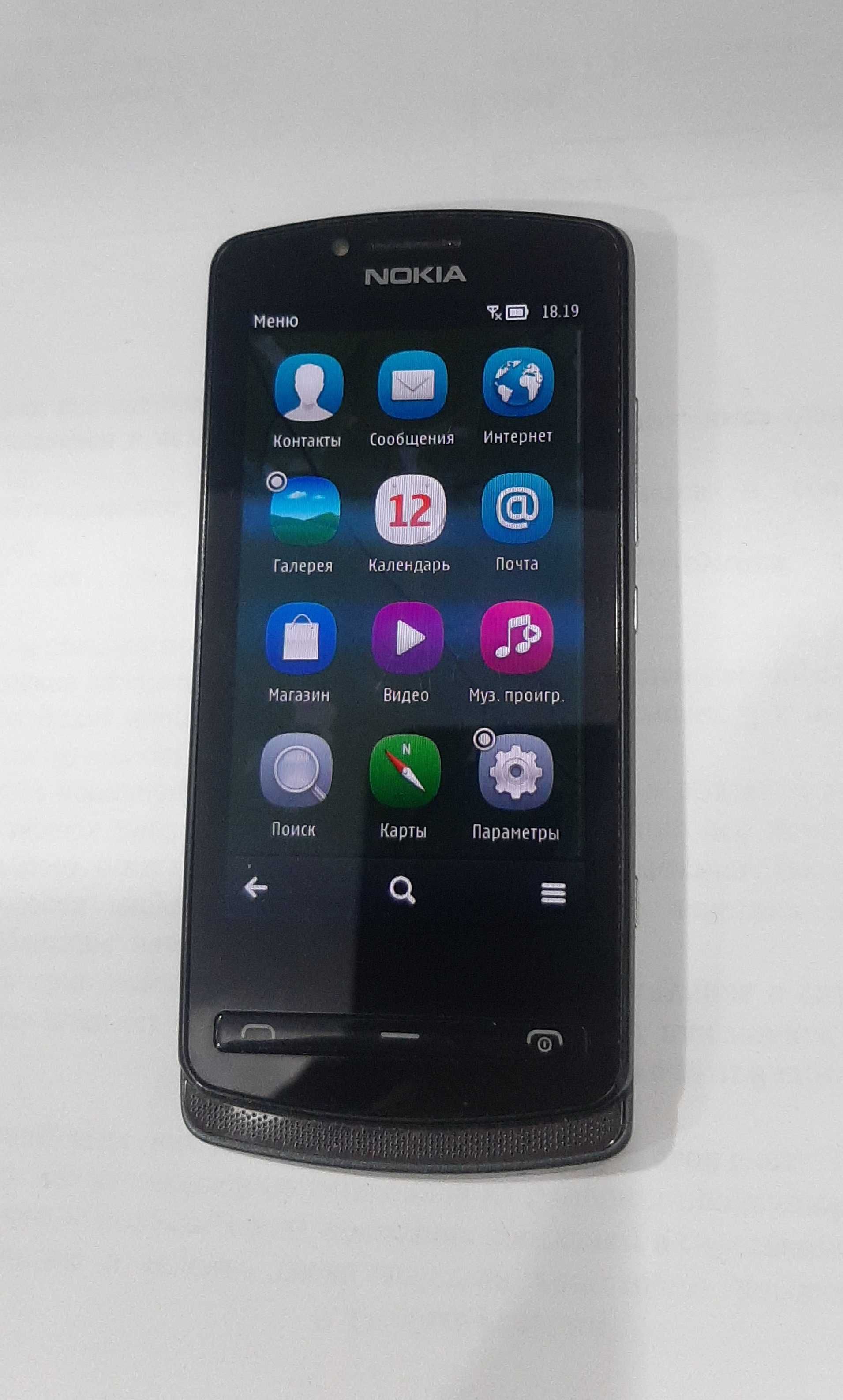 Телефон NOKIA 700