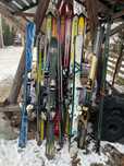 Vând schiuri/clăpari/snowboard (placi)