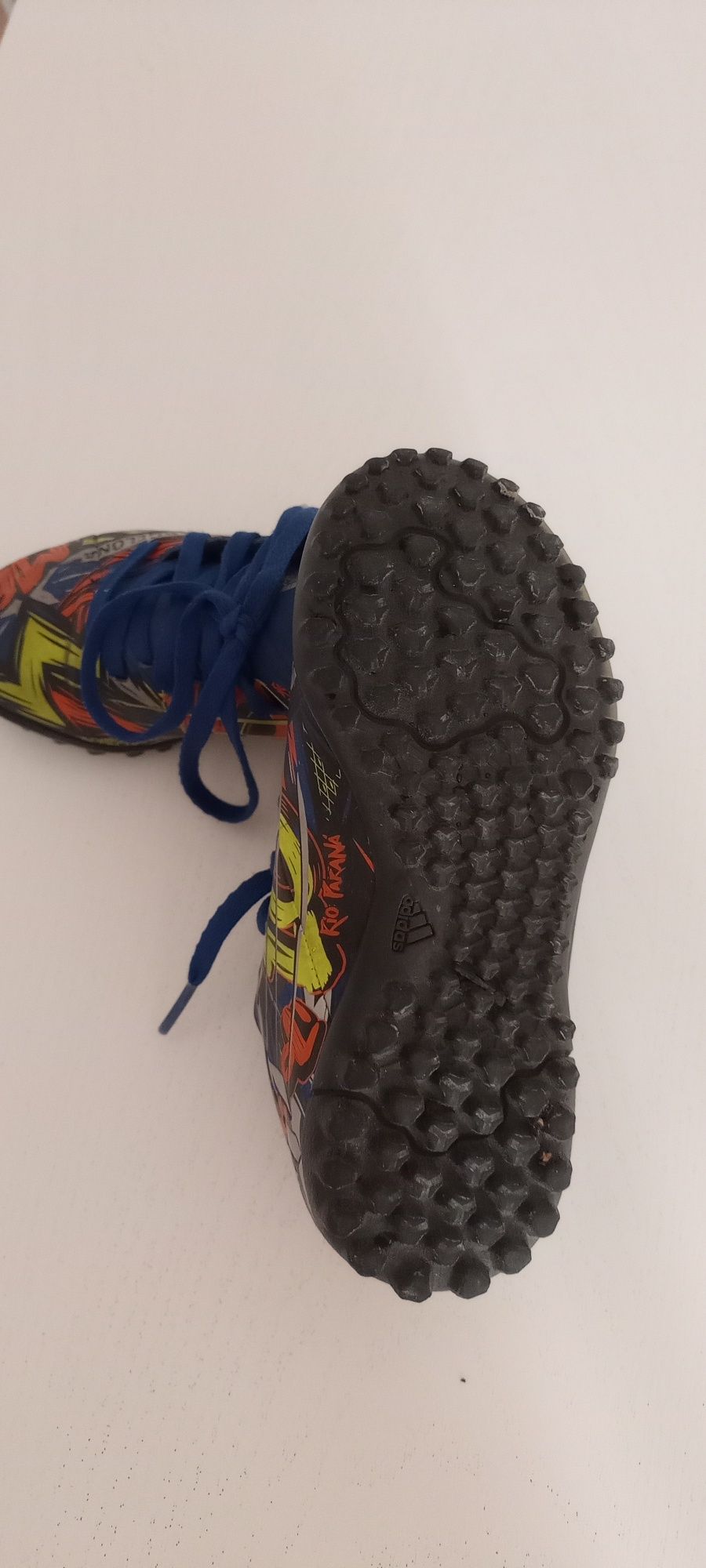 Футболни стоножки Adidas Messi , номер 30