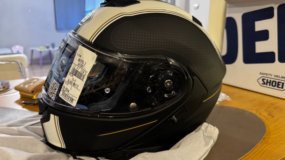 Чисто нова каска Shoei Neotec 3 TC5 2 визьора