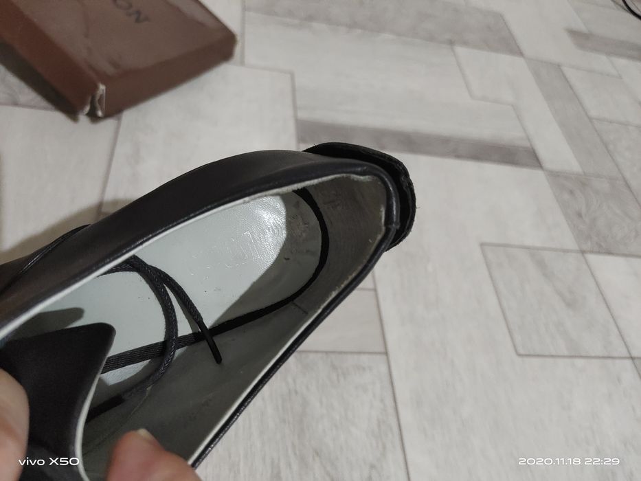 Продам туфли фирменные