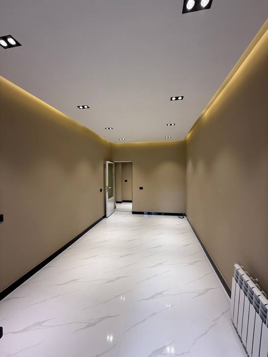 Продаётся под офис Метро Айбек  Орр: Шох Мед