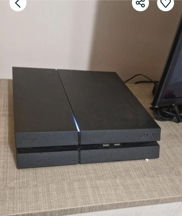 Sony PS 4, 500GB + джойстик + игри