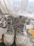 adidasi Nike mid