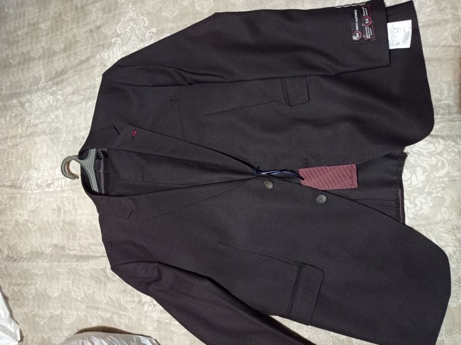 новый мужской костюм