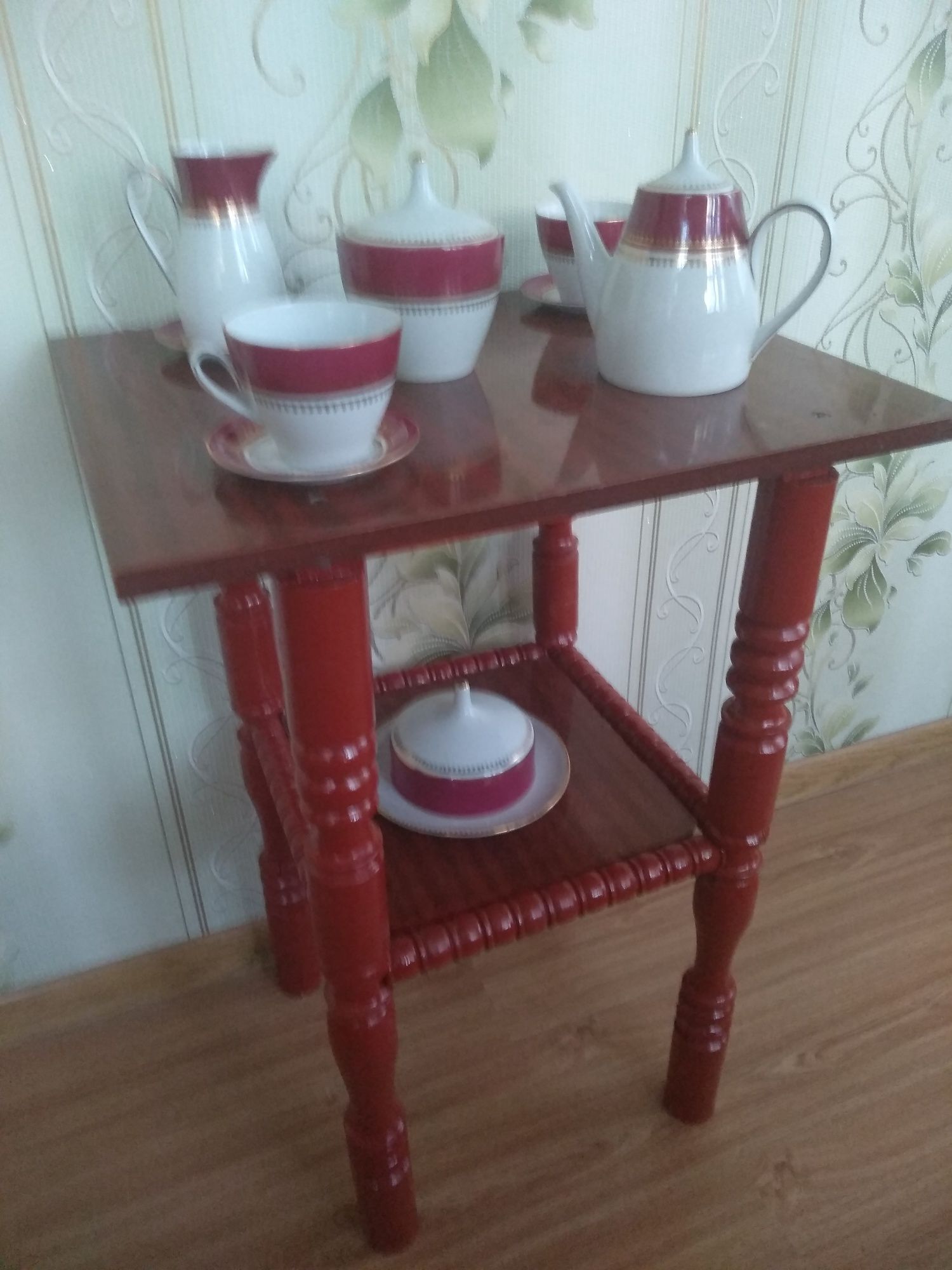 Кофейно- чайный столик ручной работы