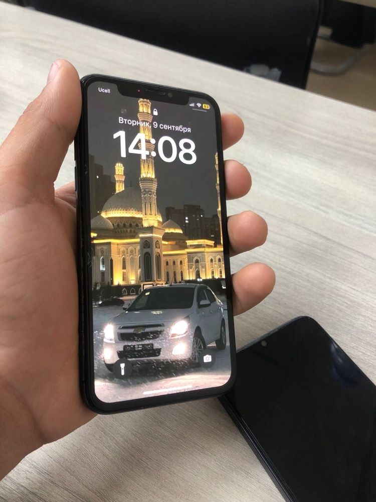 Iphone X qora rangli