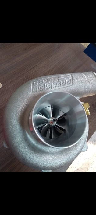 Продавам ново  Турбо Precision 5831